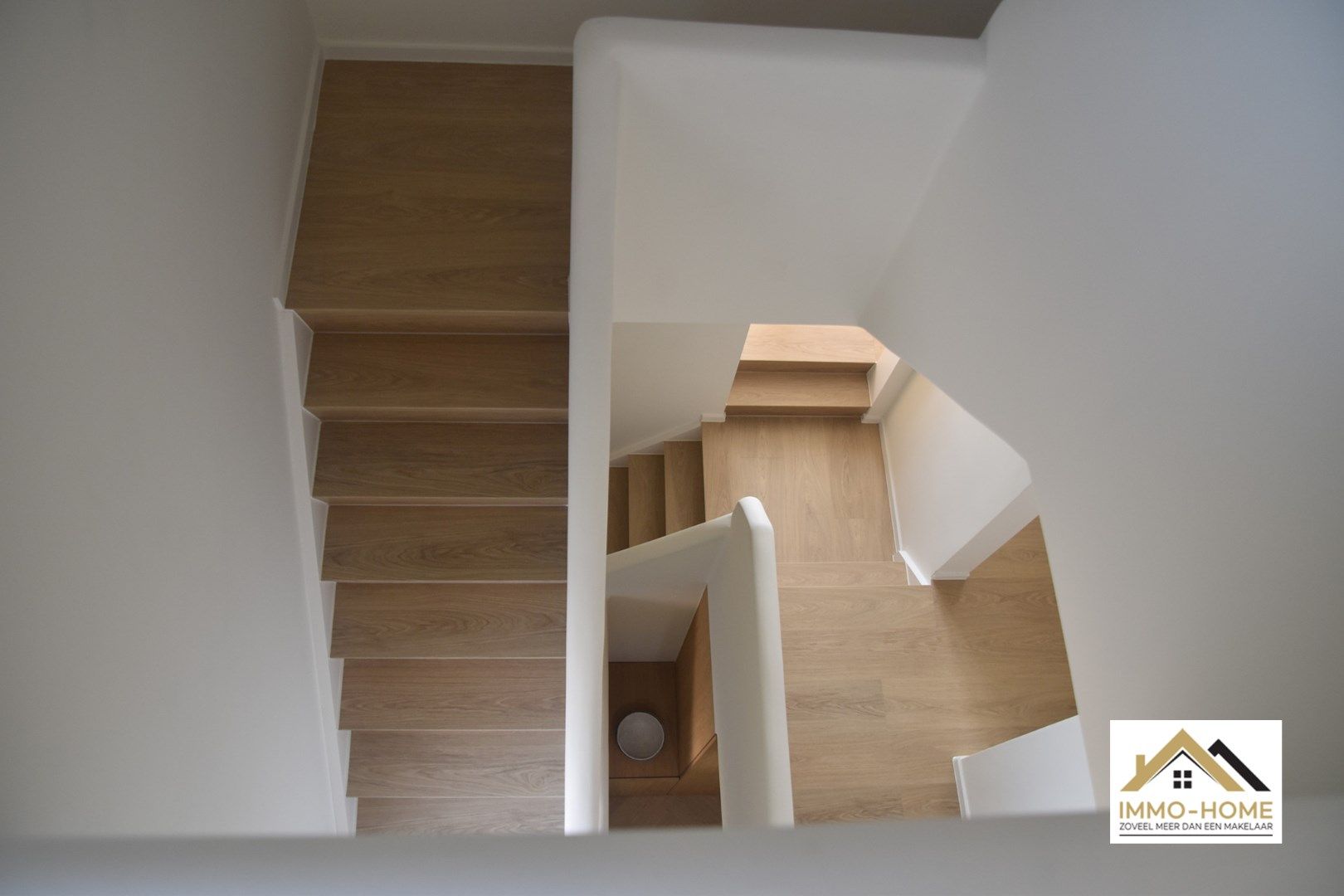 Stijlvolle moderne woning met smart home in Zwijnaarde foto 13