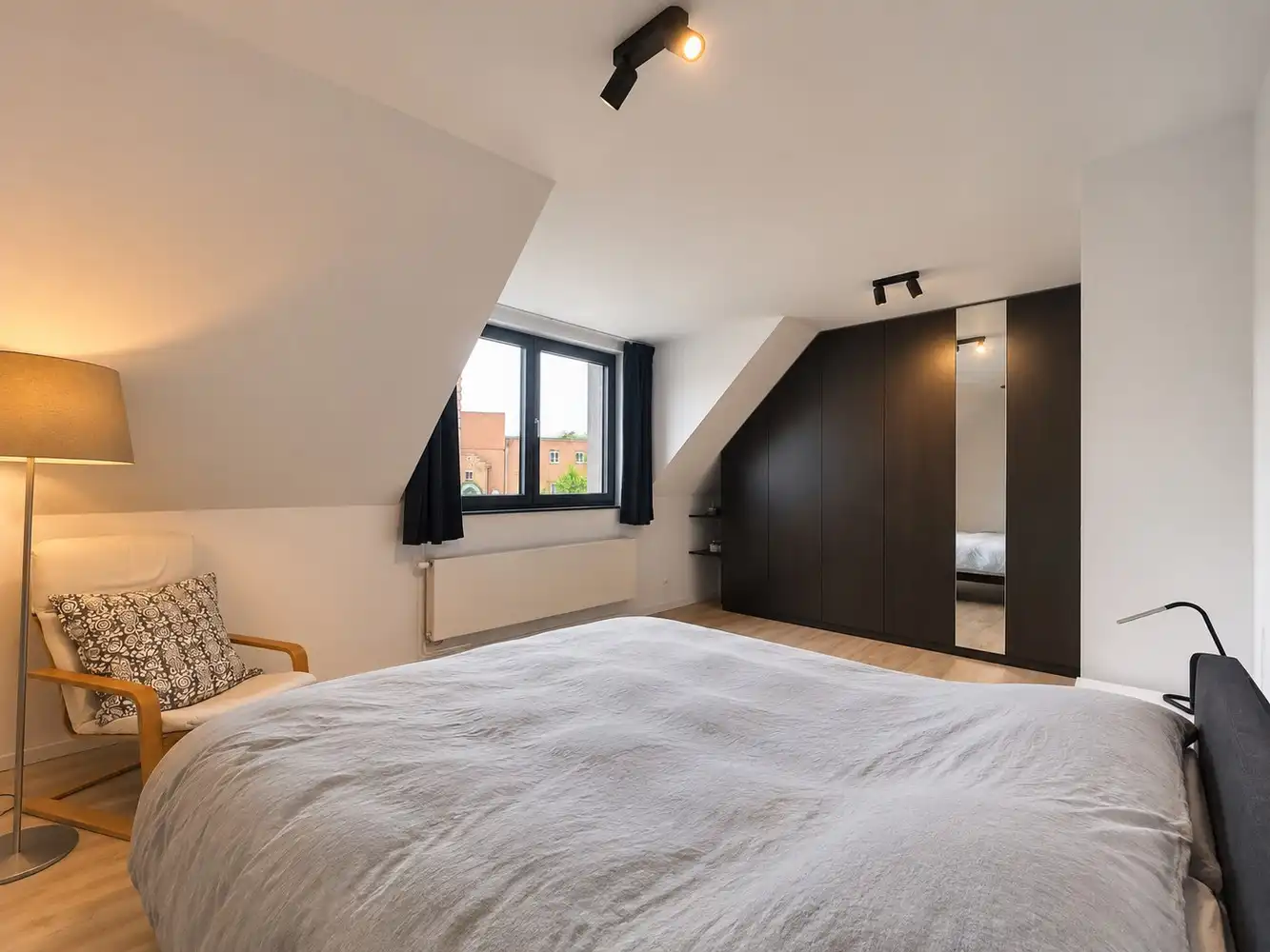 Stijlvolle en volledig gerenoveerde woning met gezellige tuin op toplocatie aan de Leuvense ring! foto 15