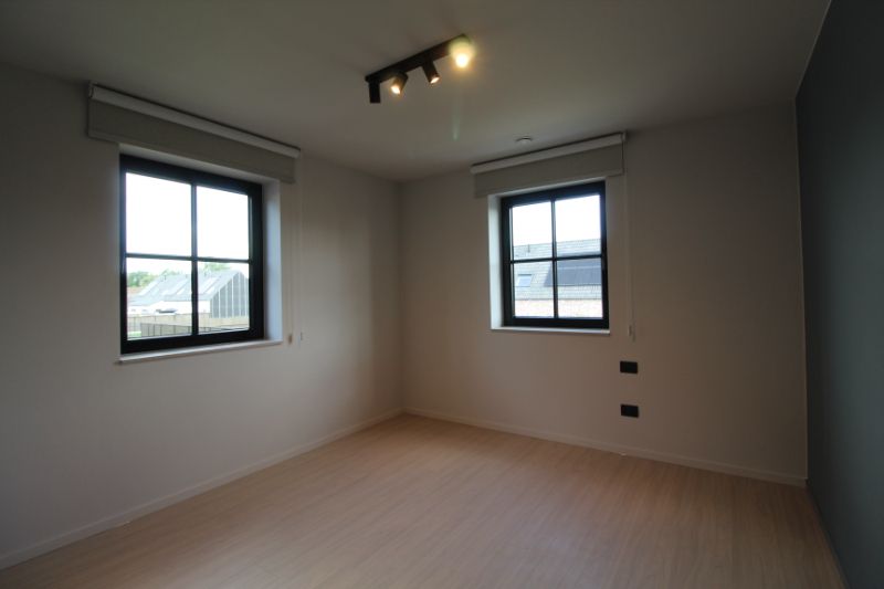 Woning met uniek landelijk karakter te Izegem foto 19