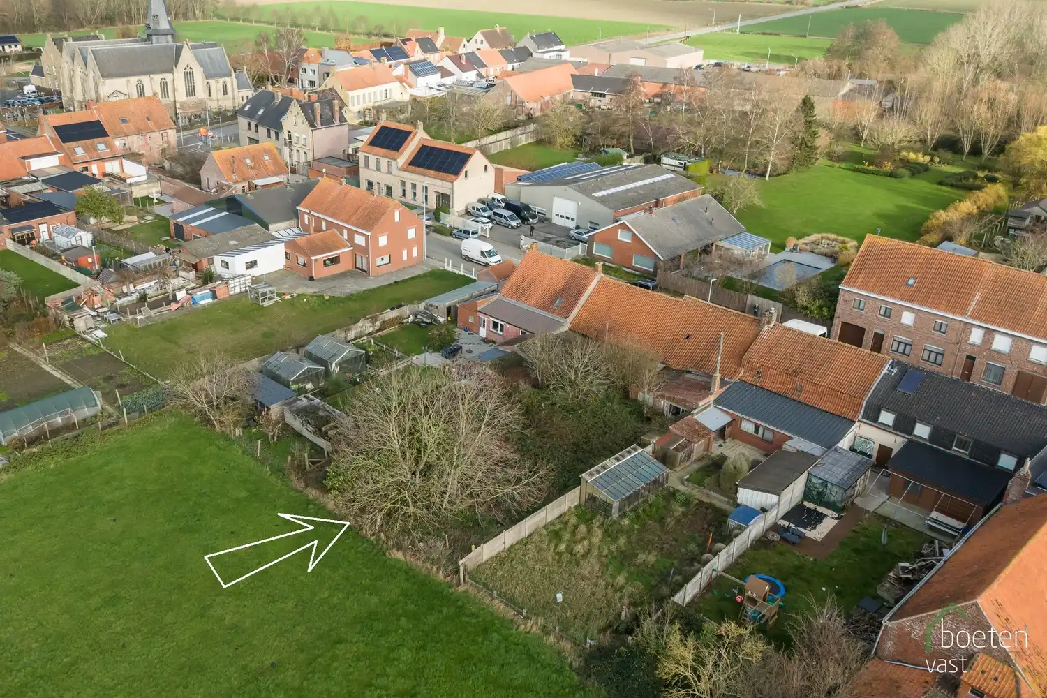 KROMBEKE: Afbraakpand op 730m² grondoppervlakte met goedgekeurde verkaveling voor 3 bouwloten, georiënteerd naar de avondzon. foto 3