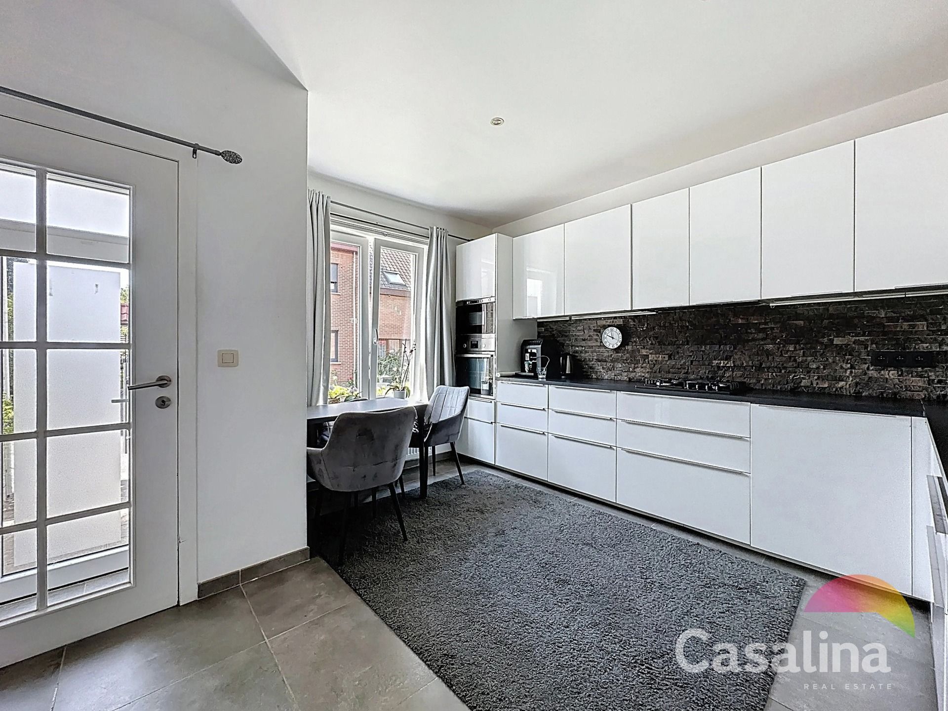 Huis gelegen in een rustige omgeving. foto 8