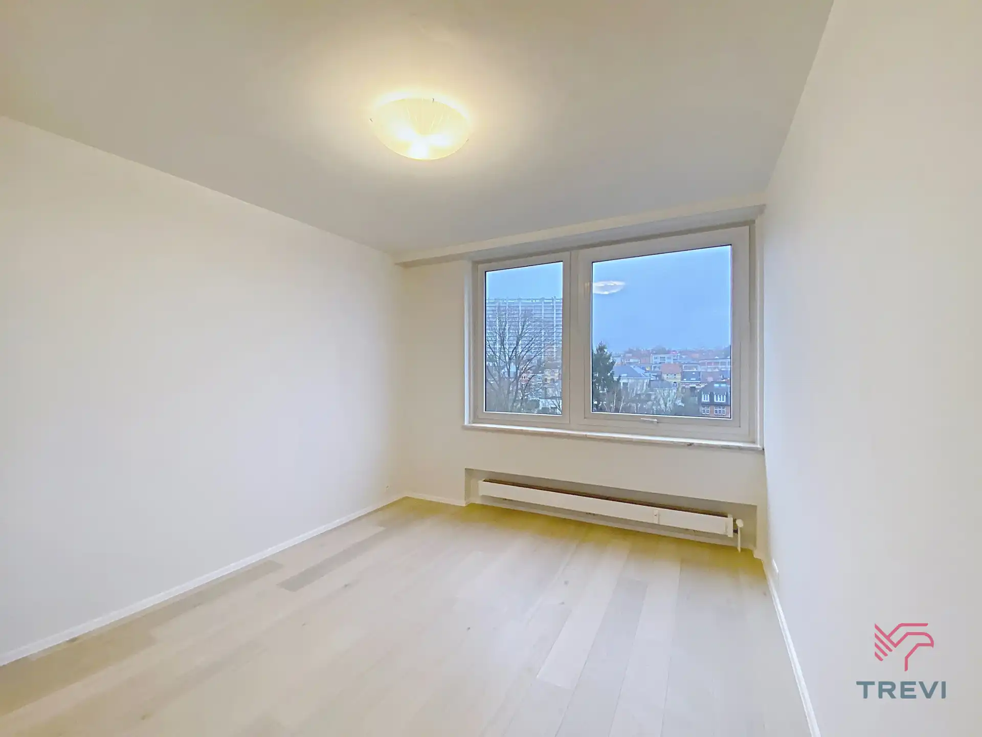 Appartement met 2 slaapkamers in een rustige wijk van Ukkel! foto 7
