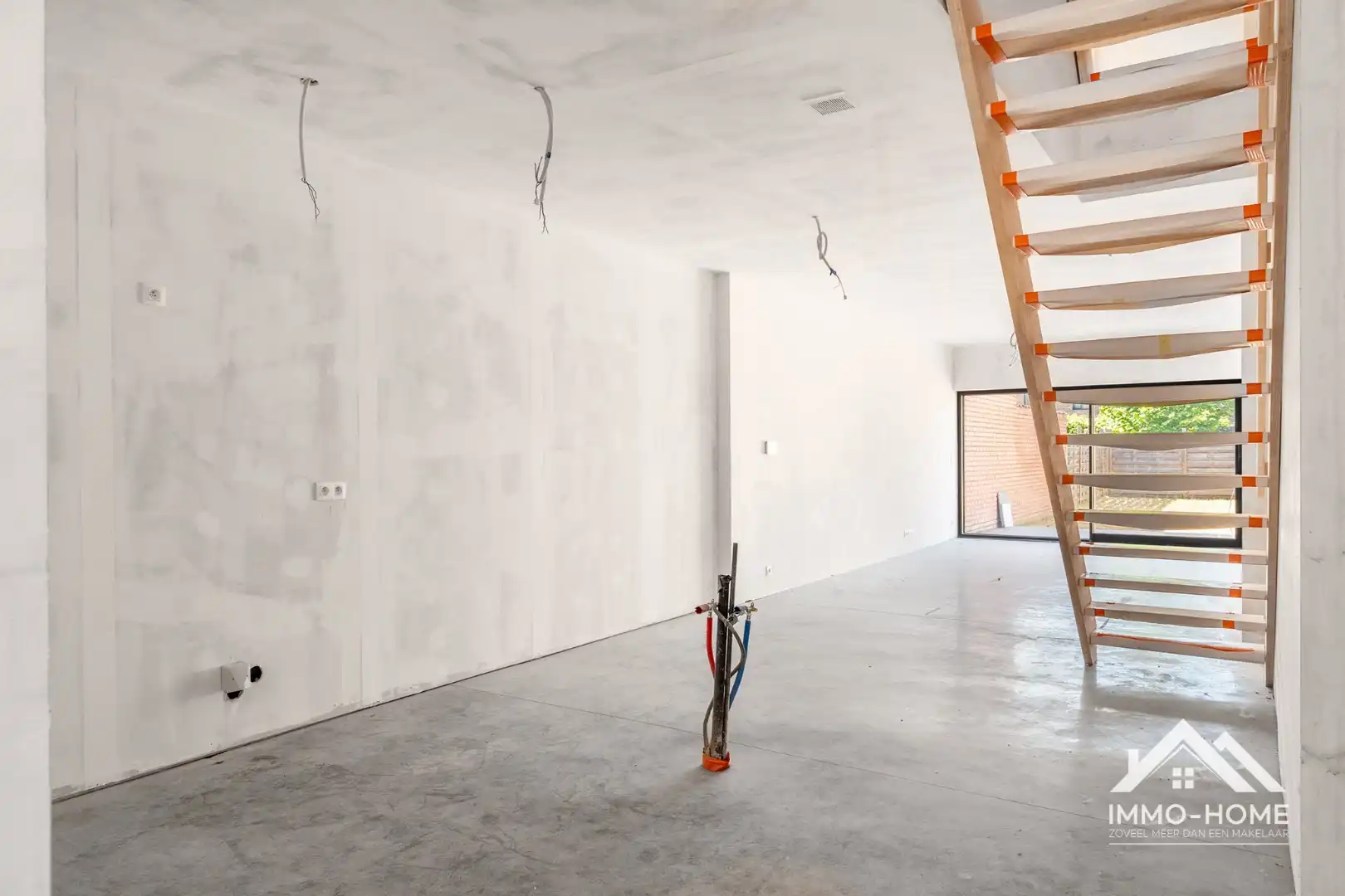Structureel gerenoveerde woning met tuin foto 8