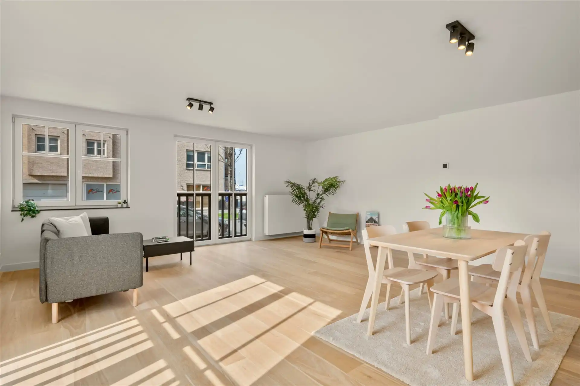 Prachtig gelijkvloers hoekappartement met 2 slpks foto 16
