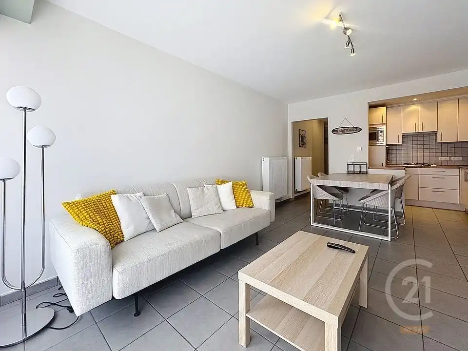 Ruim en volledig gerenoveerd appartement op centrale ligging in Westende-Bad foto 4