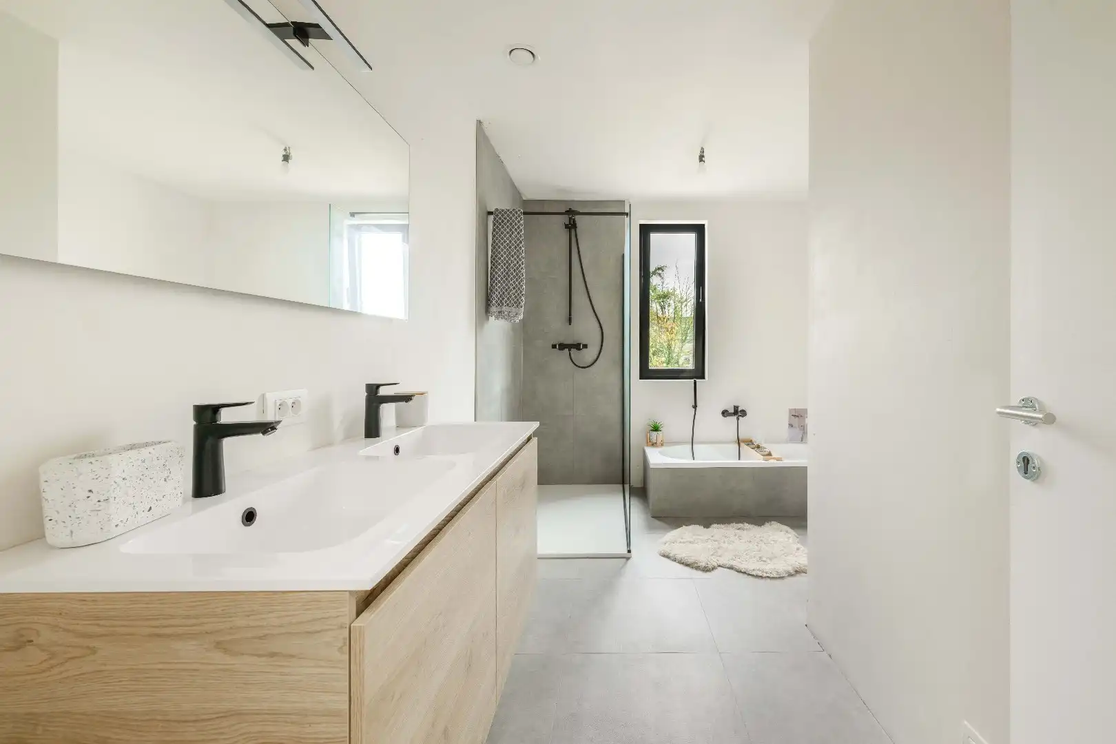 INSTAPKLARE ENERGIEZUINIGE NIEUWBOUWWONING MET 3 SLPKS | TUIN foto 14