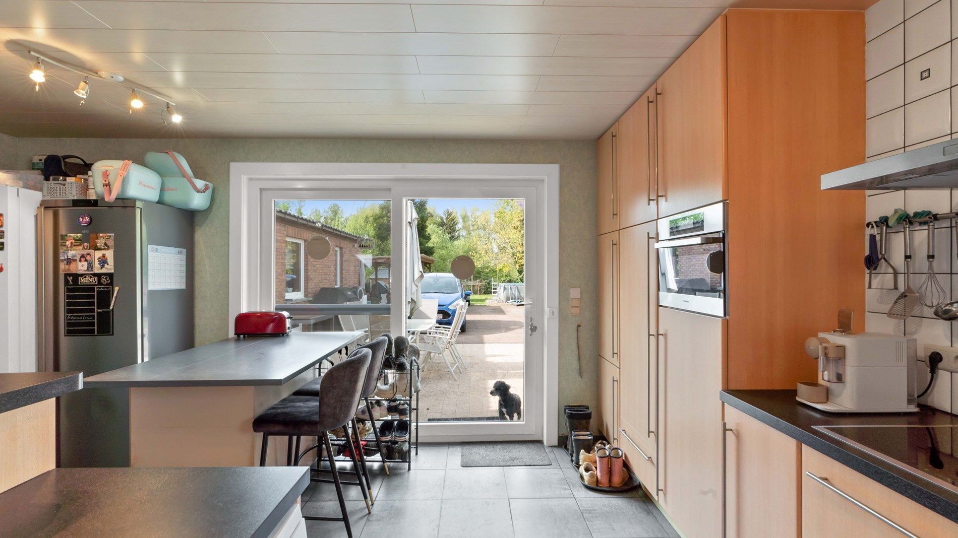 LUBBEEK woning met mooie tuin foto 11