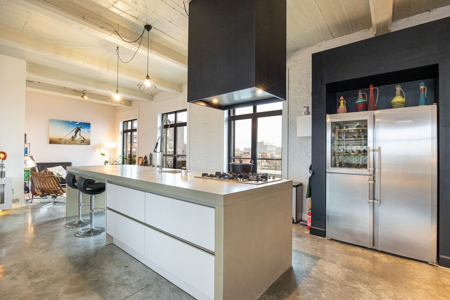 VERKOCHT: kevin@wellimmo.net voor meer info! Uitzonderlijk ruim duplex-penthouse (250m²) met heerlijke zonneterrassen van in totaal 23m² + optionele garage met laadpaal in rustig, groen woonerf op de grens Antwerpen/Borgerhout foto 11