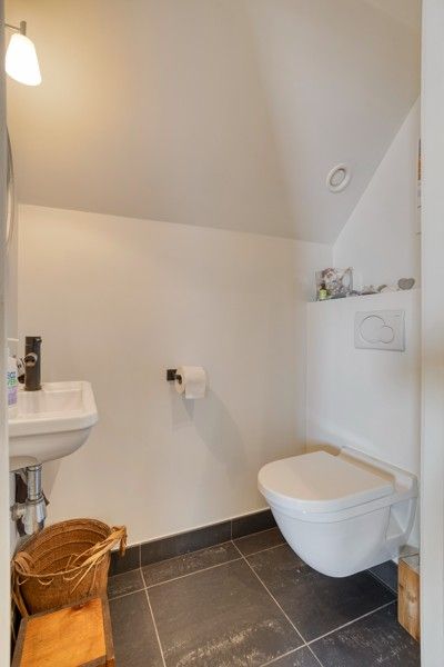 Ruim en charmant dakappartement met 3 slaapkamers en garage TE KOOP in hartje WAKKEN! foto 16