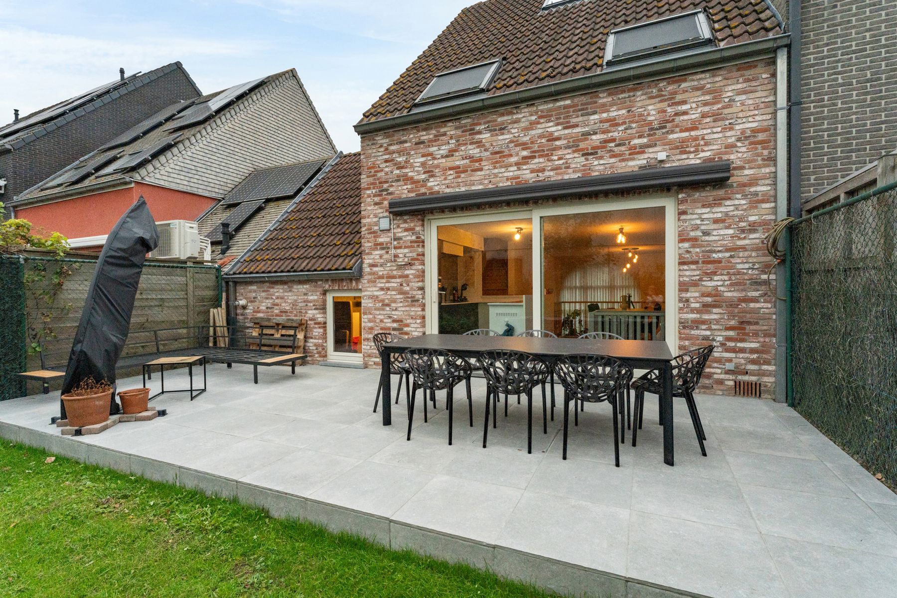Instapklare woning  met 4 slpk, garage en stadstuin foto 18