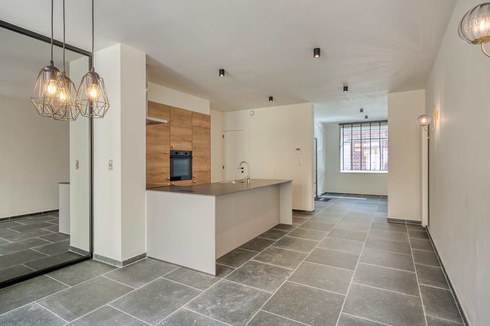 Totaal gerenoveerde woning met 4 slaapkamers en terras in het centrum van Leuven! – EPC 40 kWh/m² - bewoonbare oppervlakte 180 m²  foto 7