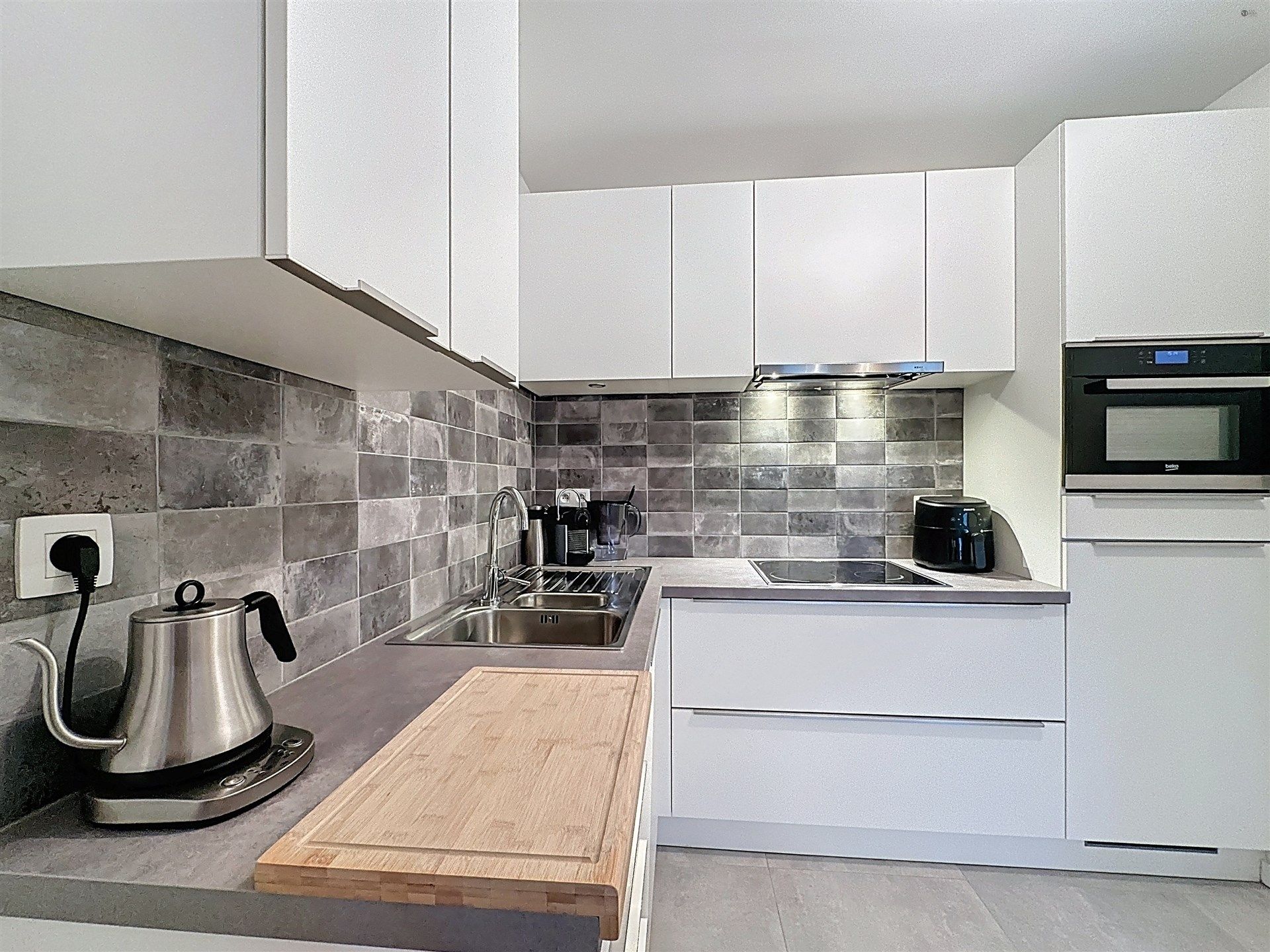 Energiezuinig appartement met staanplaats op toplocatie in Sint-Niklaas foto 4