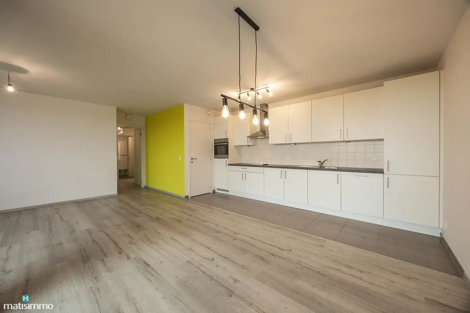 INSTAPKLAAR APPARTEMENT MET 2 SLAAPKAMERS NABIJ HET CENTRUM VAN BILZEN foto 4