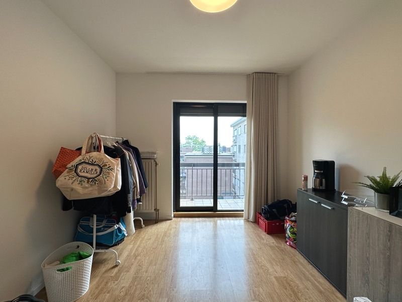 Ruim appartement met twee slaapkamers, dressing, twee terrassen en garage foto 16