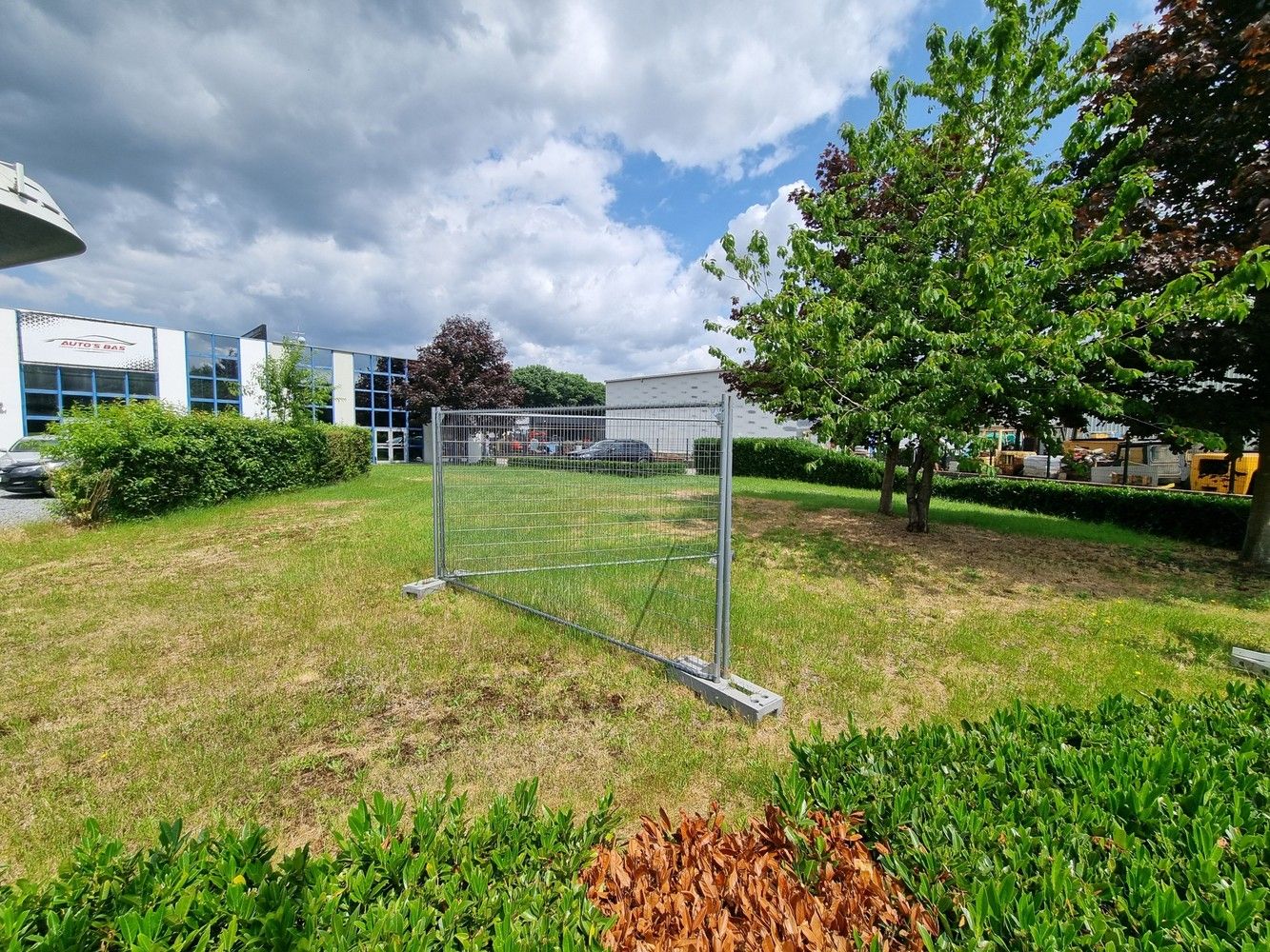 Uitstekend gelegen industrieel gebouw/magazijn met kantoorruimte (400m²) foto 42