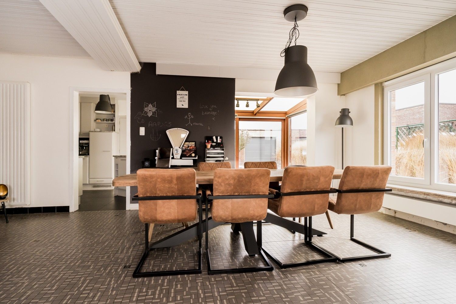 Halfopen bebouwing met ruime garage en prachtig uitzicht op de velden foto 6