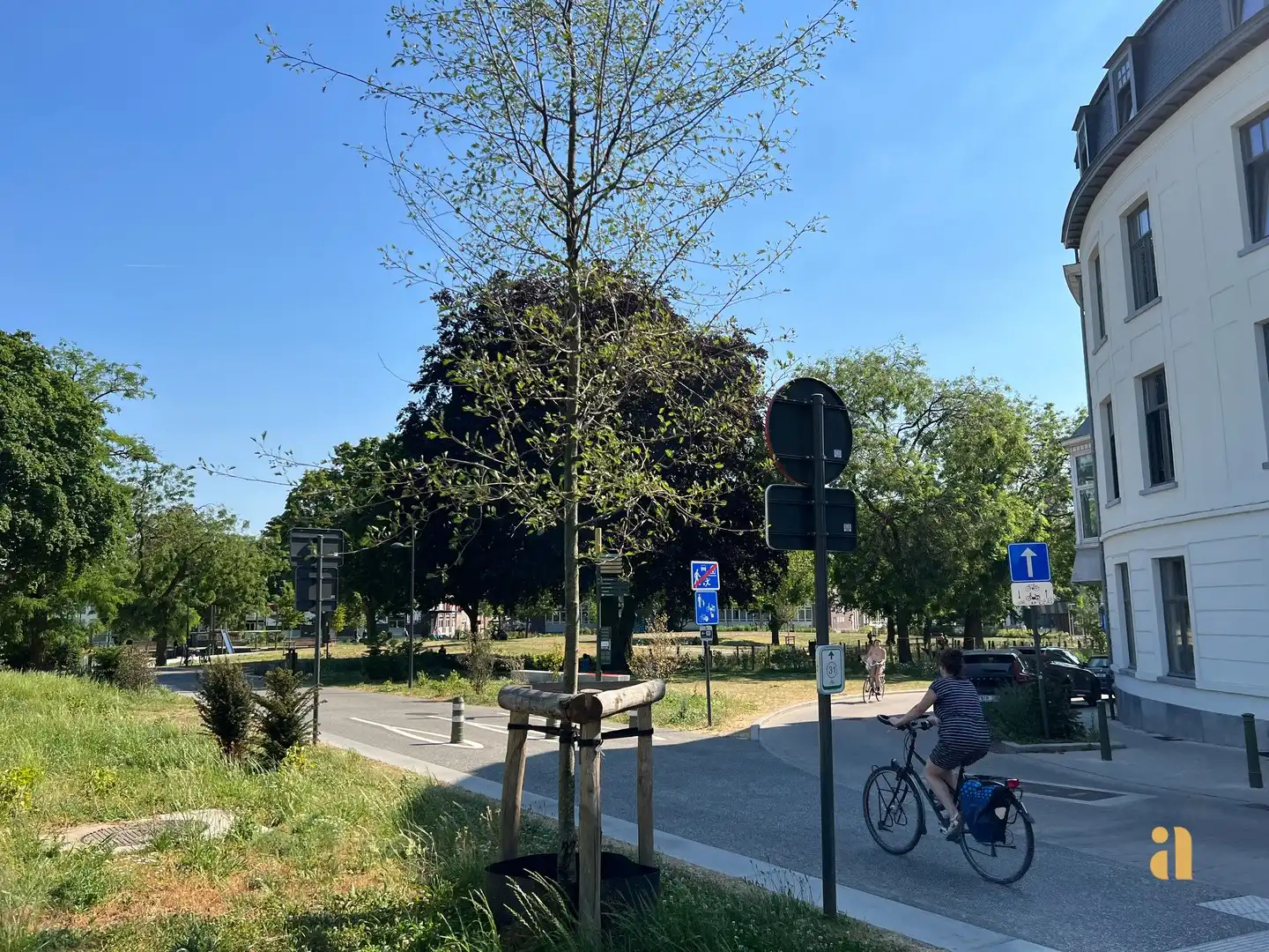 Bemeubelde studio met zicht op Baudelopark en Leie! foto 18