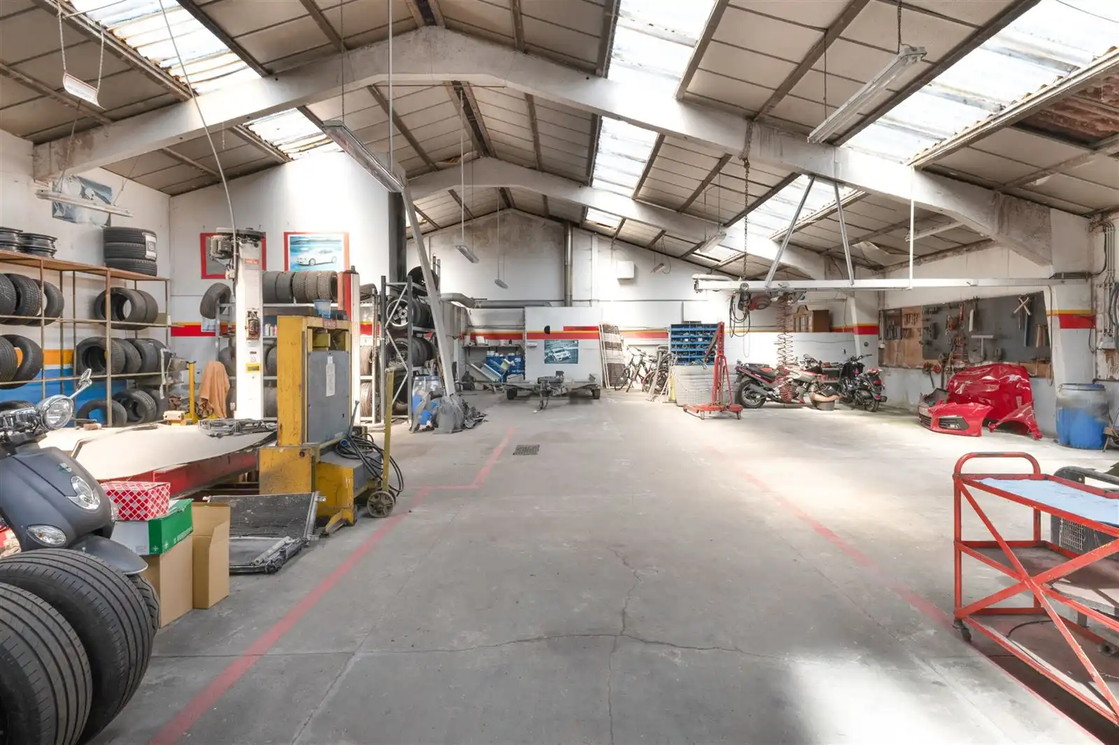 Functioneel bedrijfsgebouw te Kruisem! foto 12