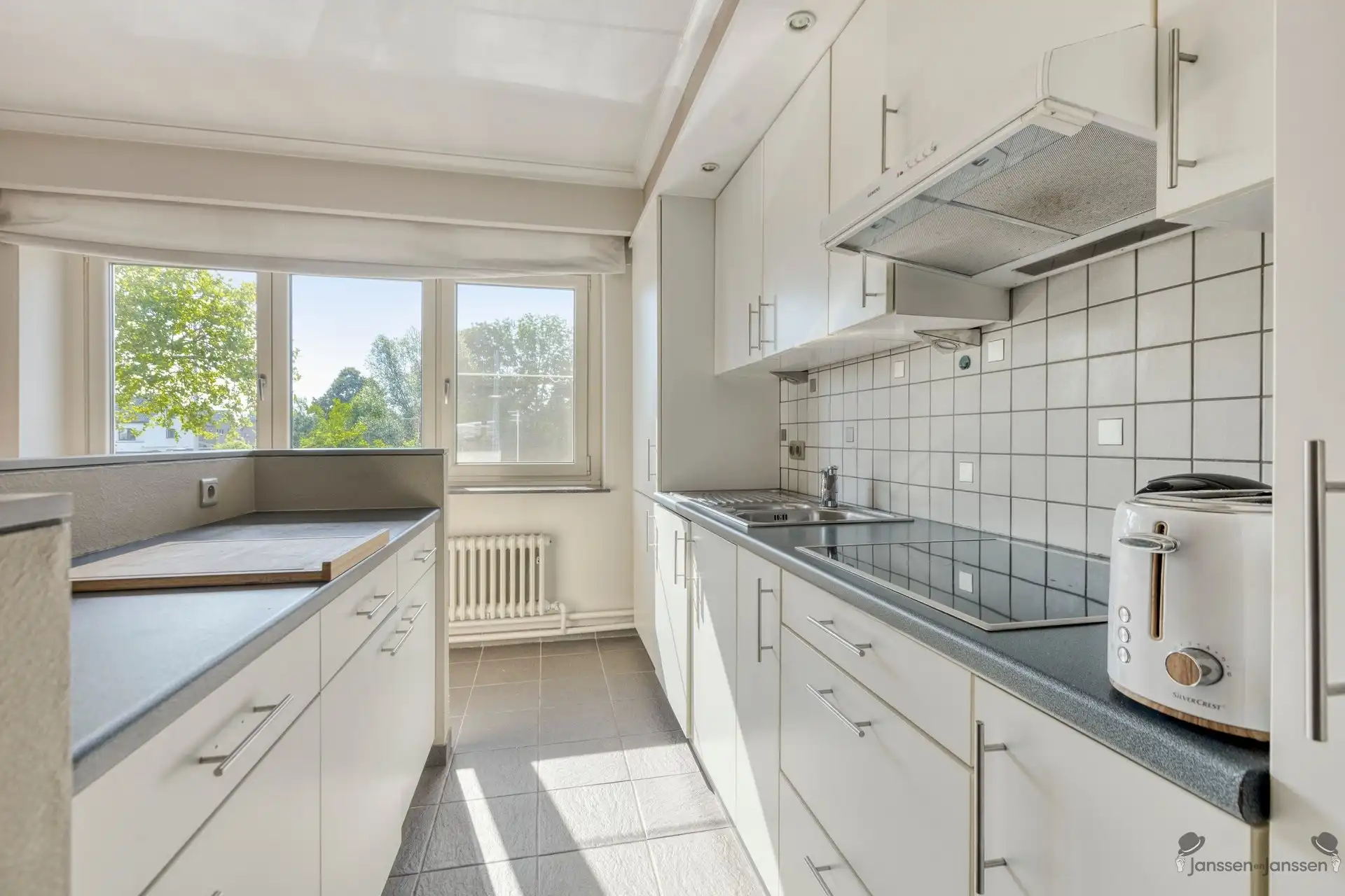 Commercieel handelspand op toplocatie in Hasselt foto 17
