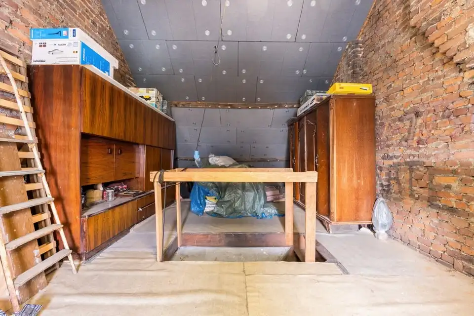 TE RENOVEREN STADSWONING VLAKBIJ HET CENTRUM VAN SINT-TRUIDEN foto 18