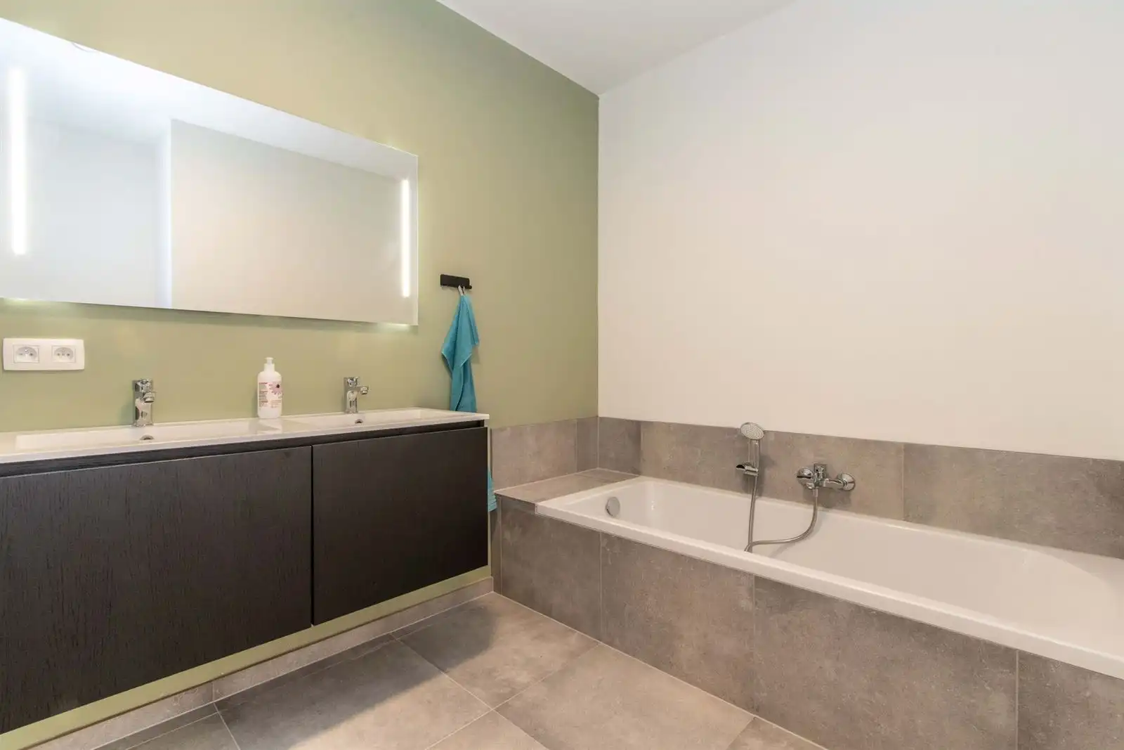 Nieuwbouw Appartement met 3 slaapkamers  foto 21