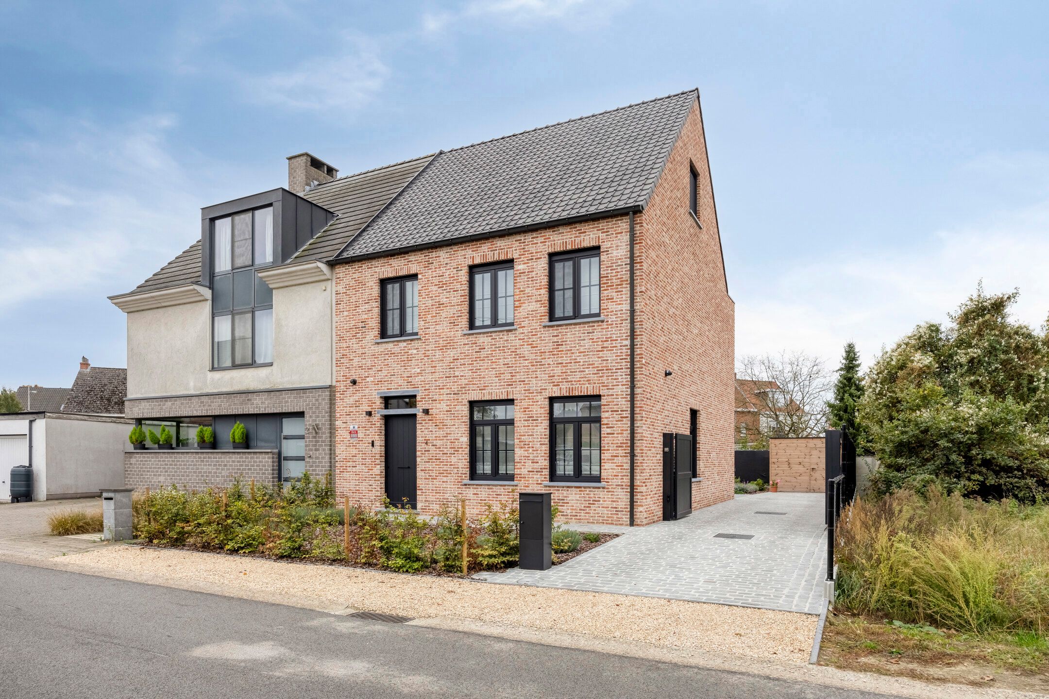 Kwalitatief stijlvolle woning foto {{pictureIndex}}