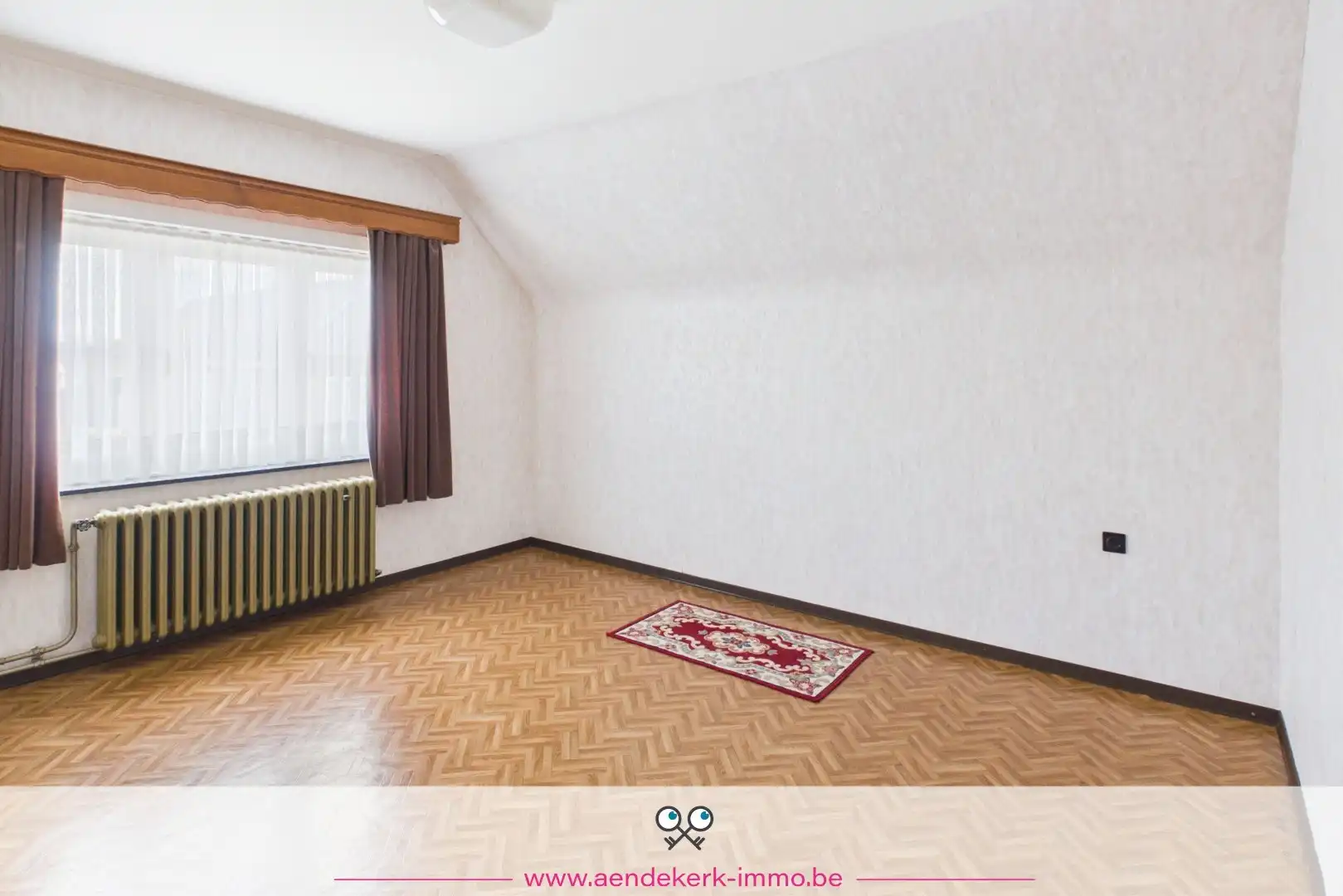 Vrijstaande woning met 4 slaapkamers en garage, zonder renovatieplicht  foto 16