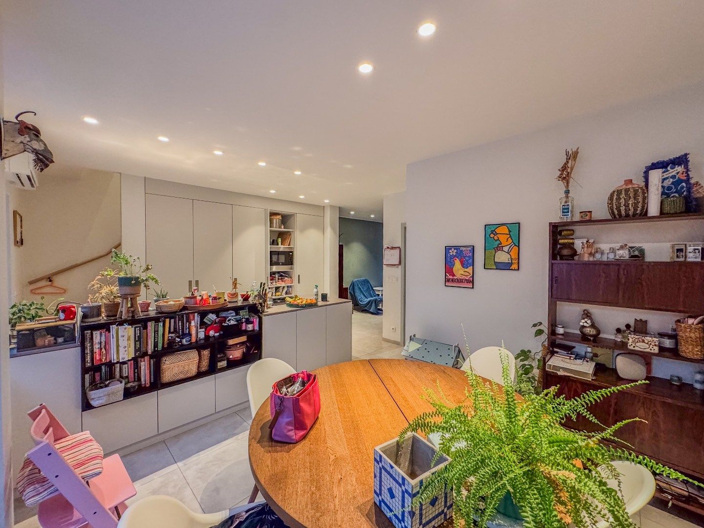 Woning met 3 slaapkamers, garage en gezellig stadstuintje met berging. foto 11