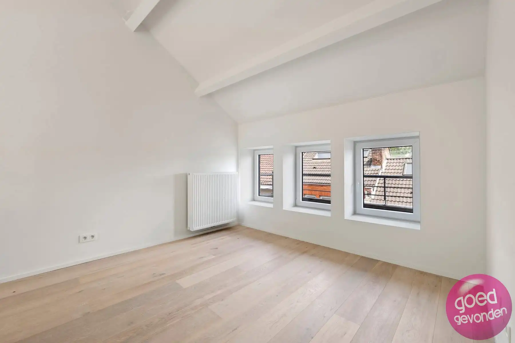 NIEUW APP - 1of2 SLK - TERRAS - KELDER - CENTRUM - GEEN BTW foto 11