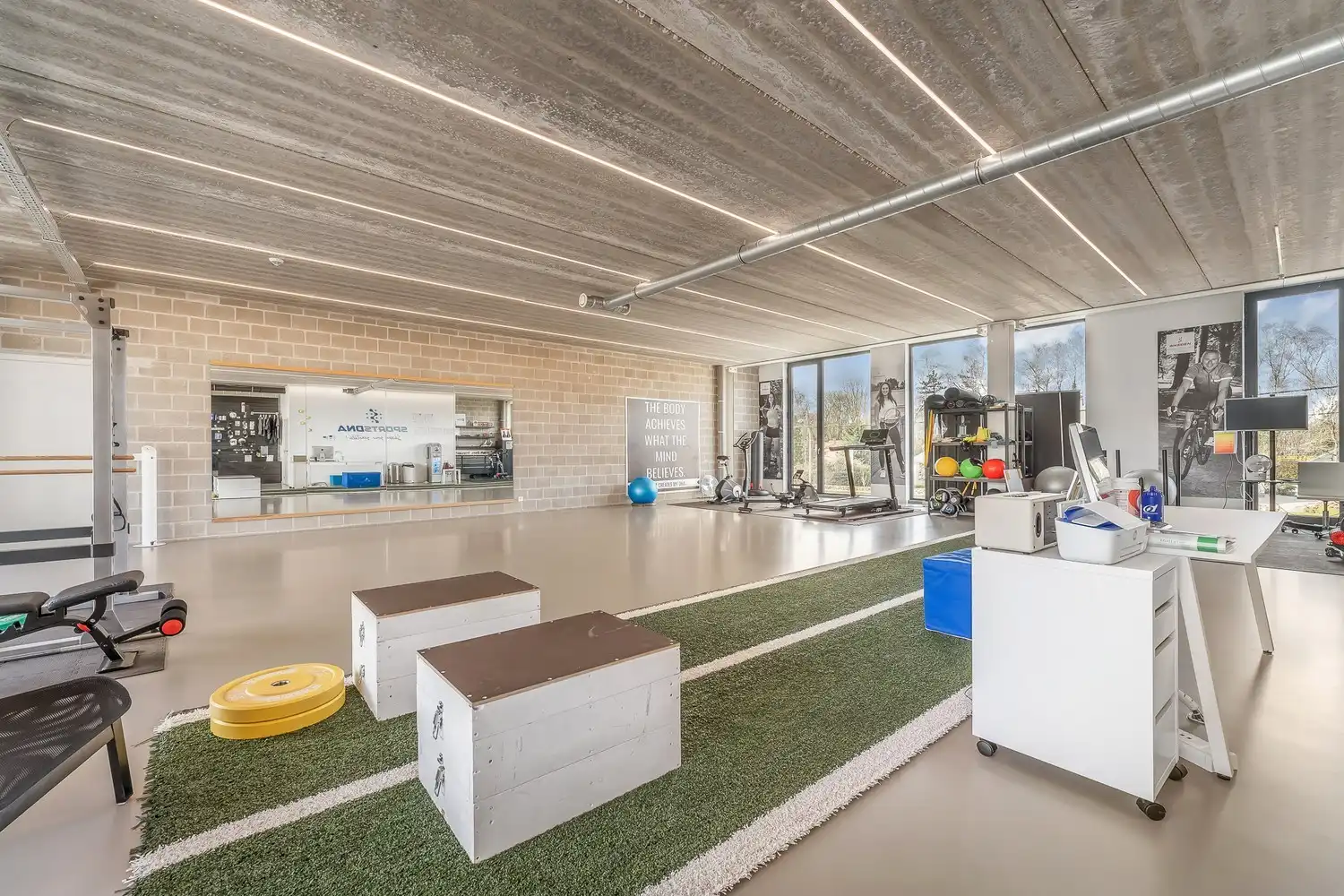 Kantoorruimte van 159 m² met ruim terras te Putte foto 4