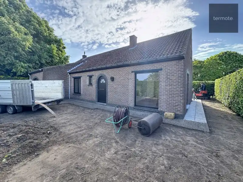 Bungalow foto {{pictureIndex}}