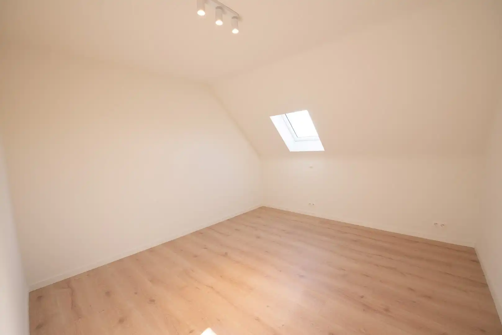 Nieuwbouwappartement met 2 slaapkamers & terras – 2e verdiep – Residentie Albert & Jerome foto 9