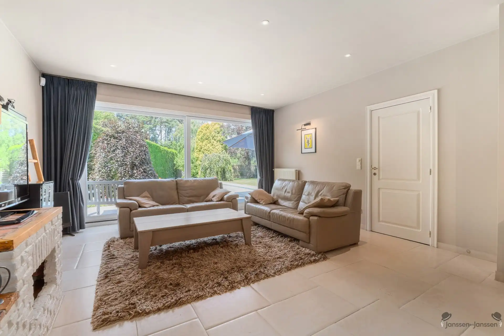 instapklare villa met zwembad foto 6