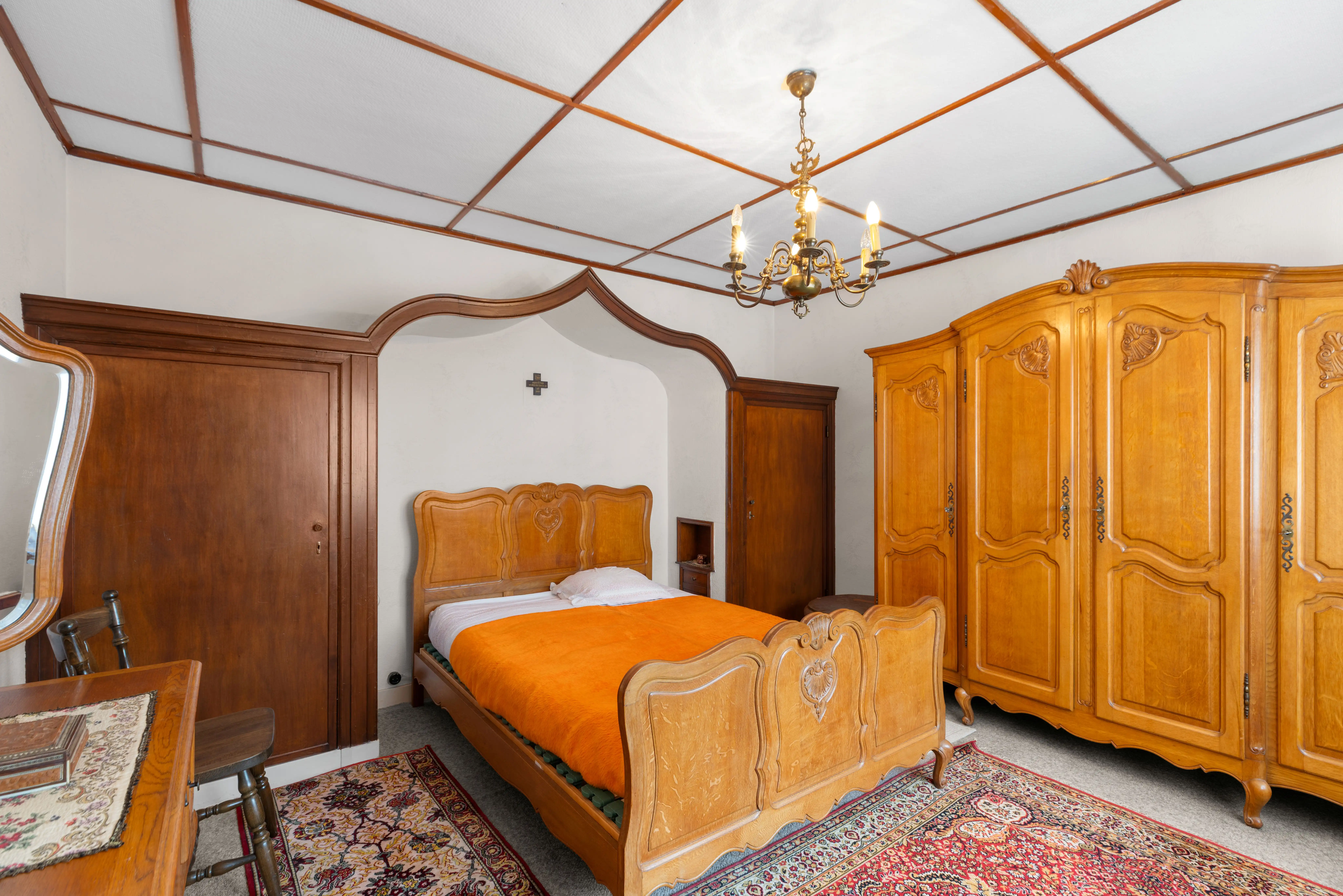 Te renoveren woning met veel potentieel in Sint-Michiels! foto 8