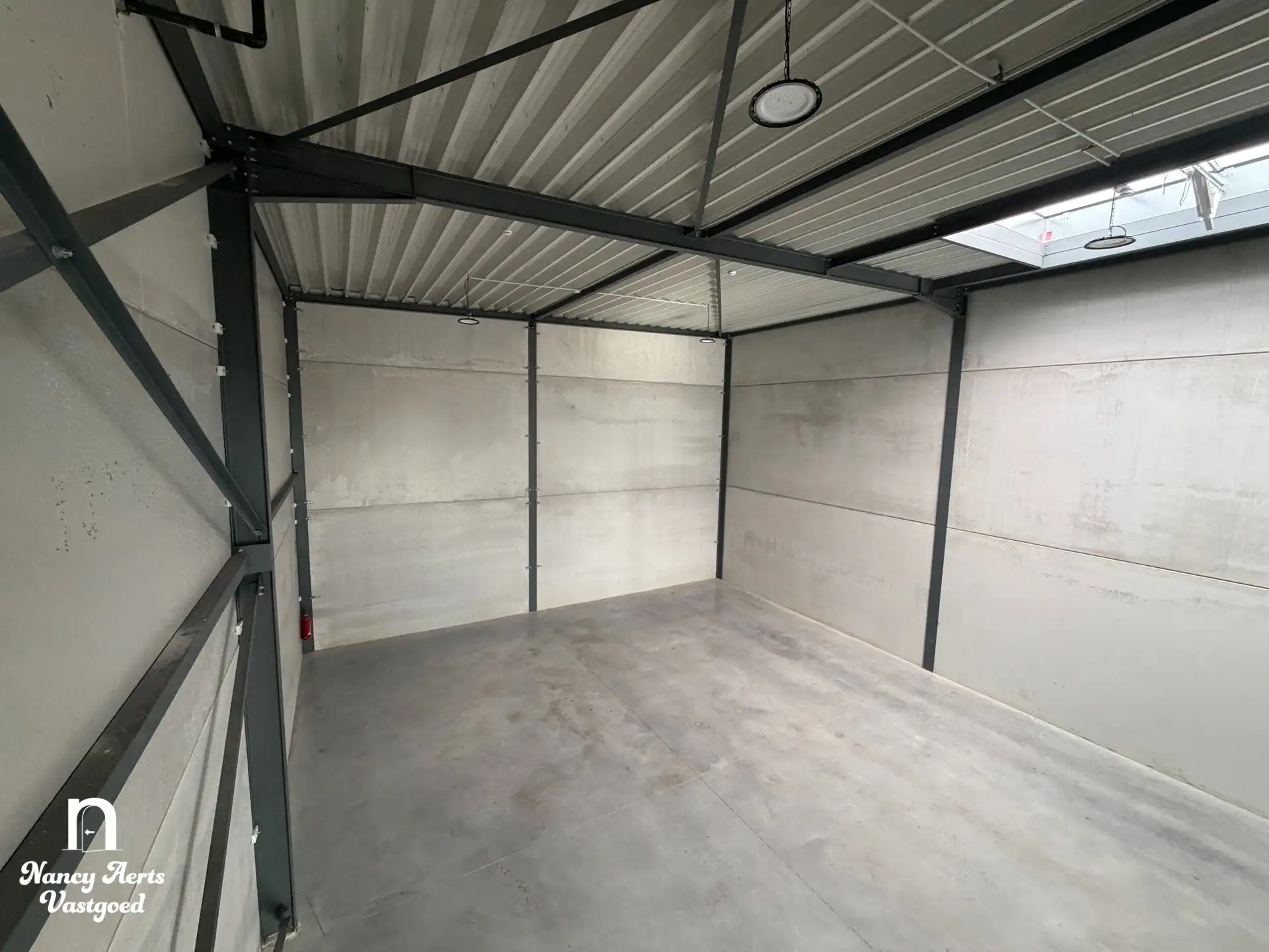Instapklare KMO-unit van 180m² met kantoorruimte in Beringen foto 9