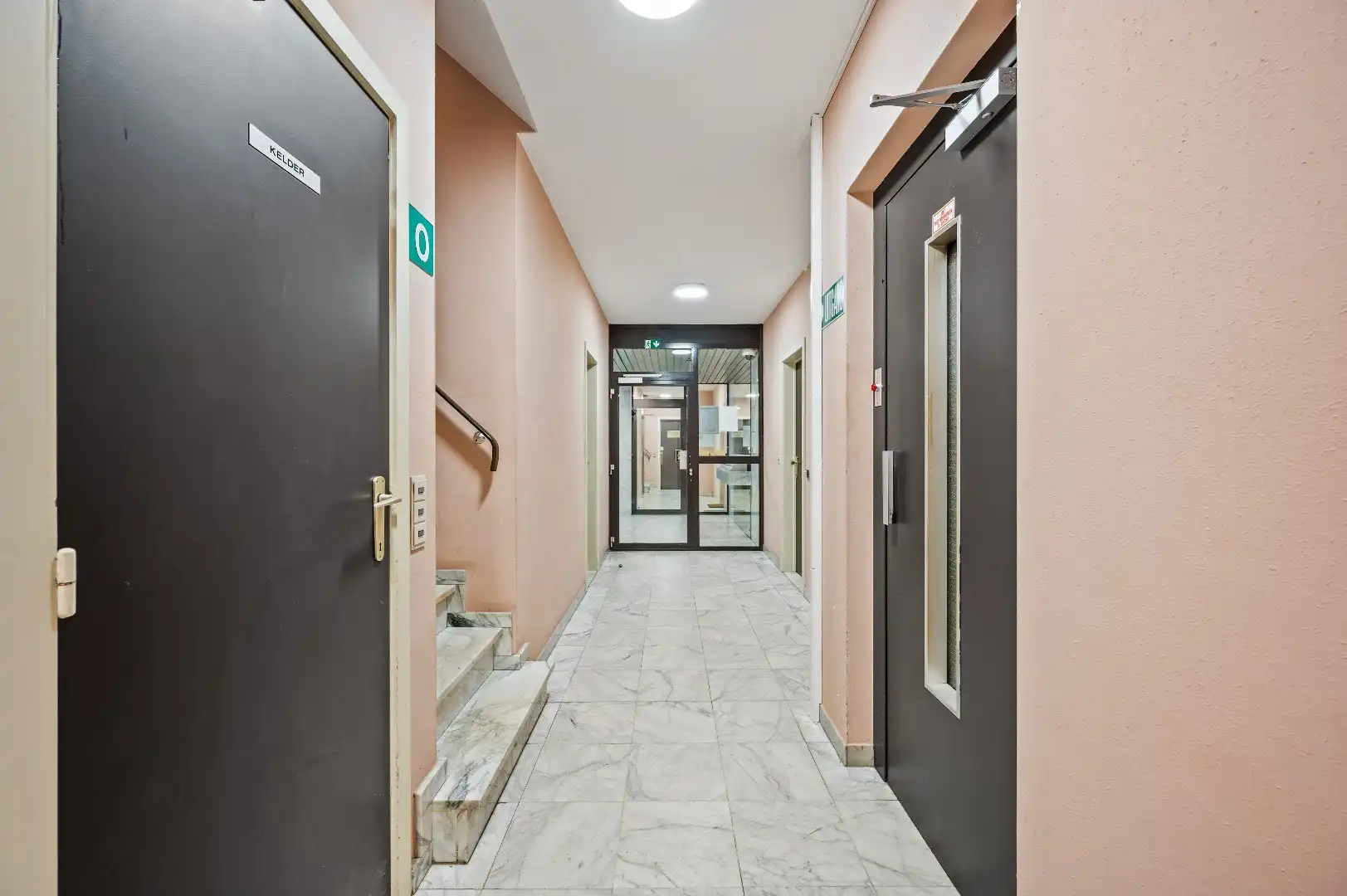 Instapklaar appartement te centrum Tienen foto 7