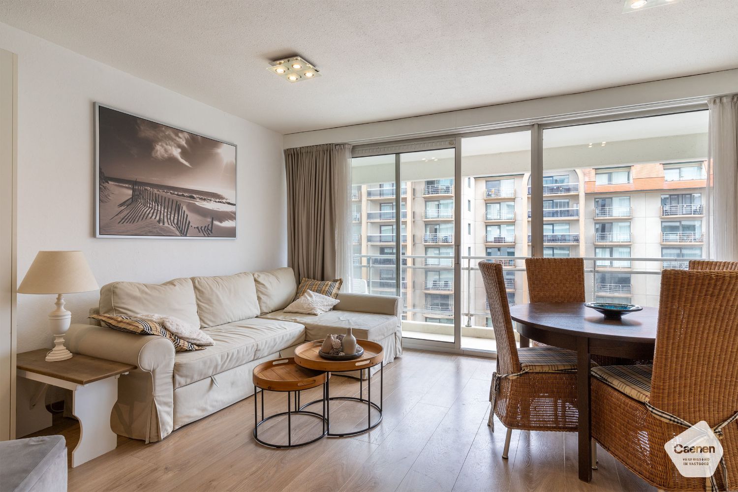 Mooi gerenoveerde, zuid-gerichte studio met aparte slaaphoek foto 4