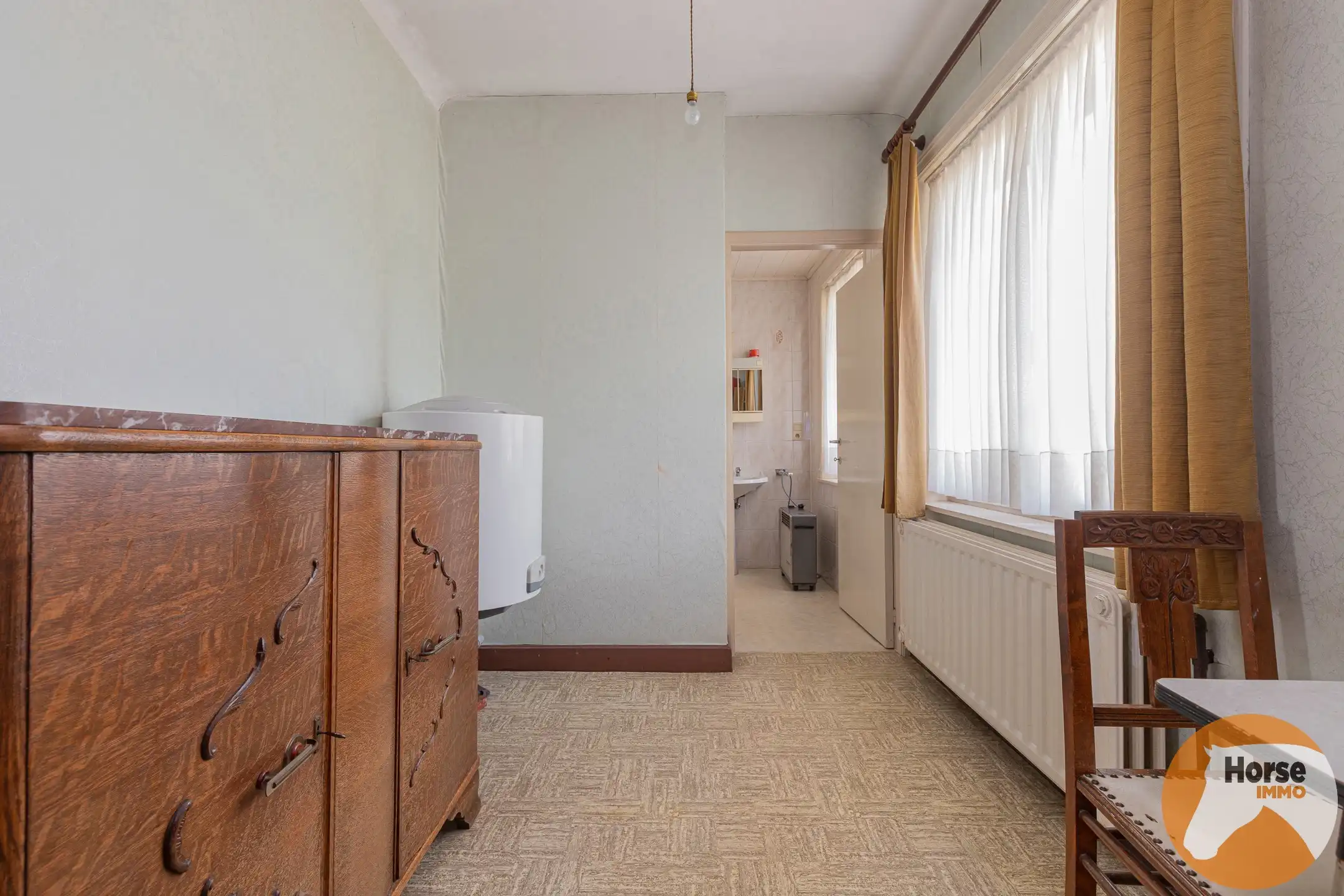 BURST - Te renoveren woning met tal van mogelijkheden foto 15