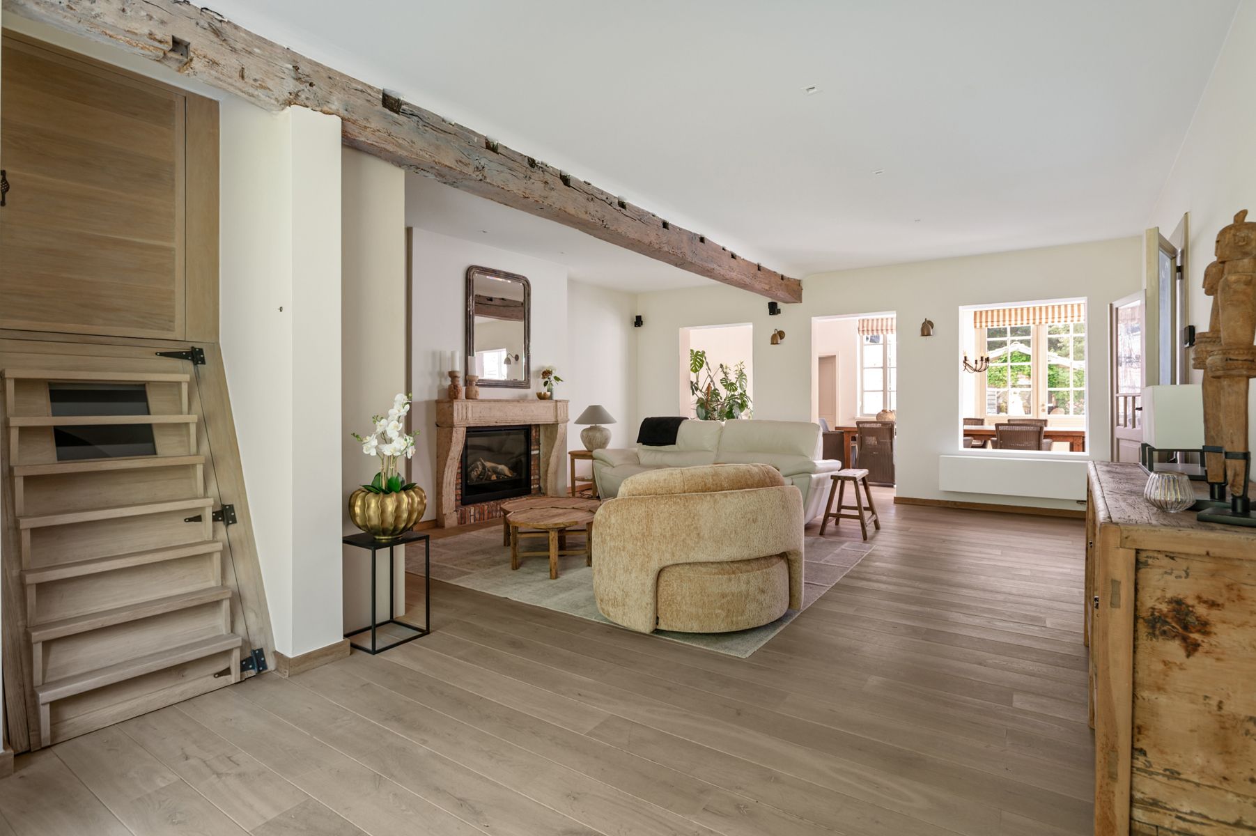 UNIEKE INSTAPKLARE WONING MET ZWEMBAD foto 7