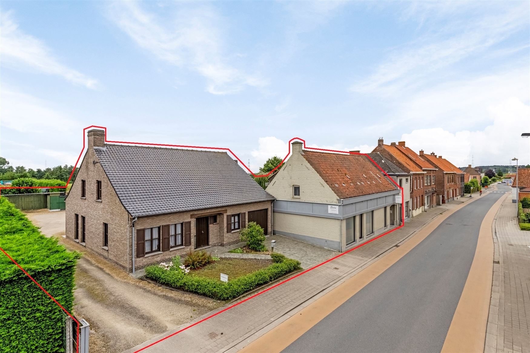 2 woningen & groot atelier foto 1