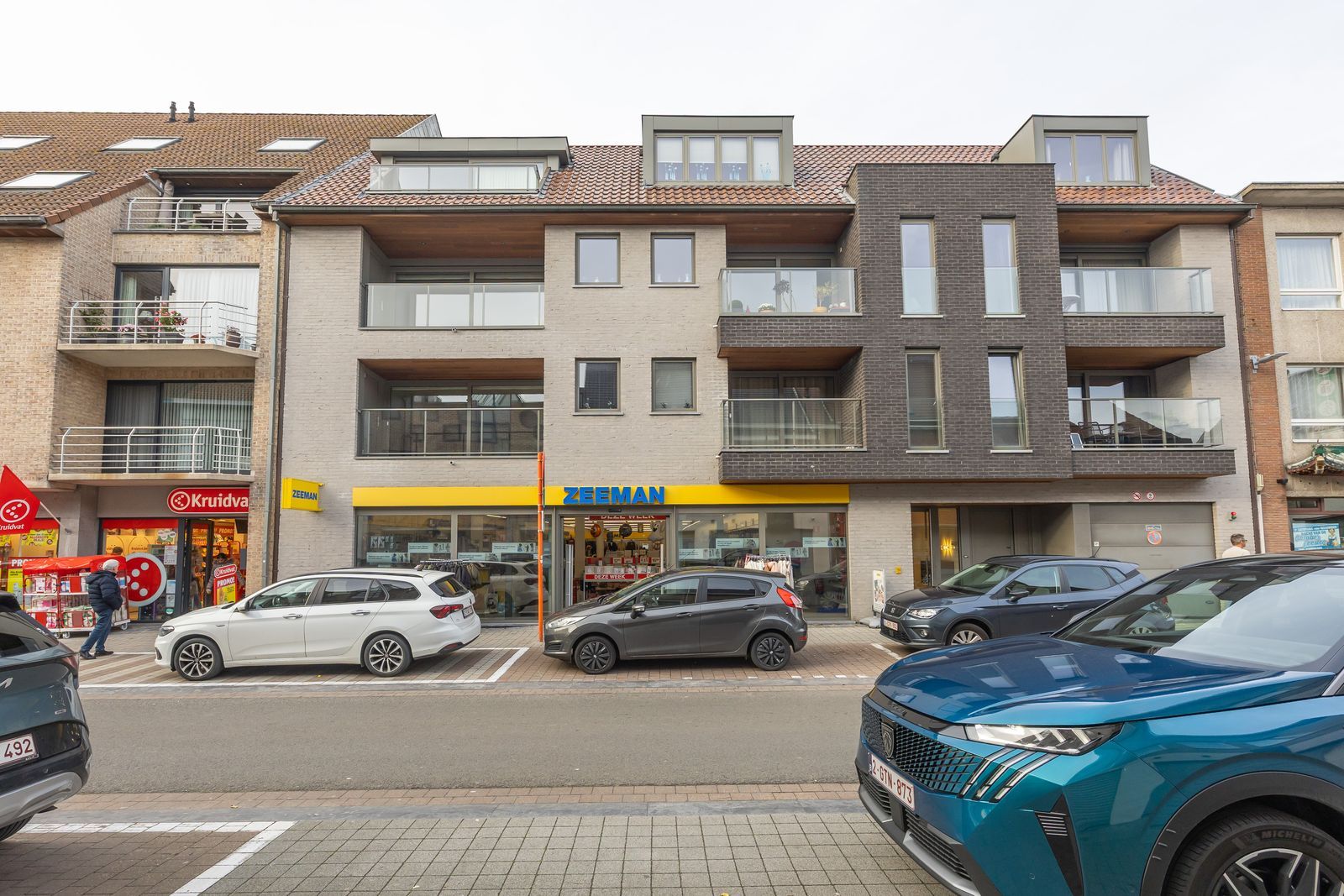 Luxueus 2 slaapkamer appartement in het hartje van Gistel foto 21