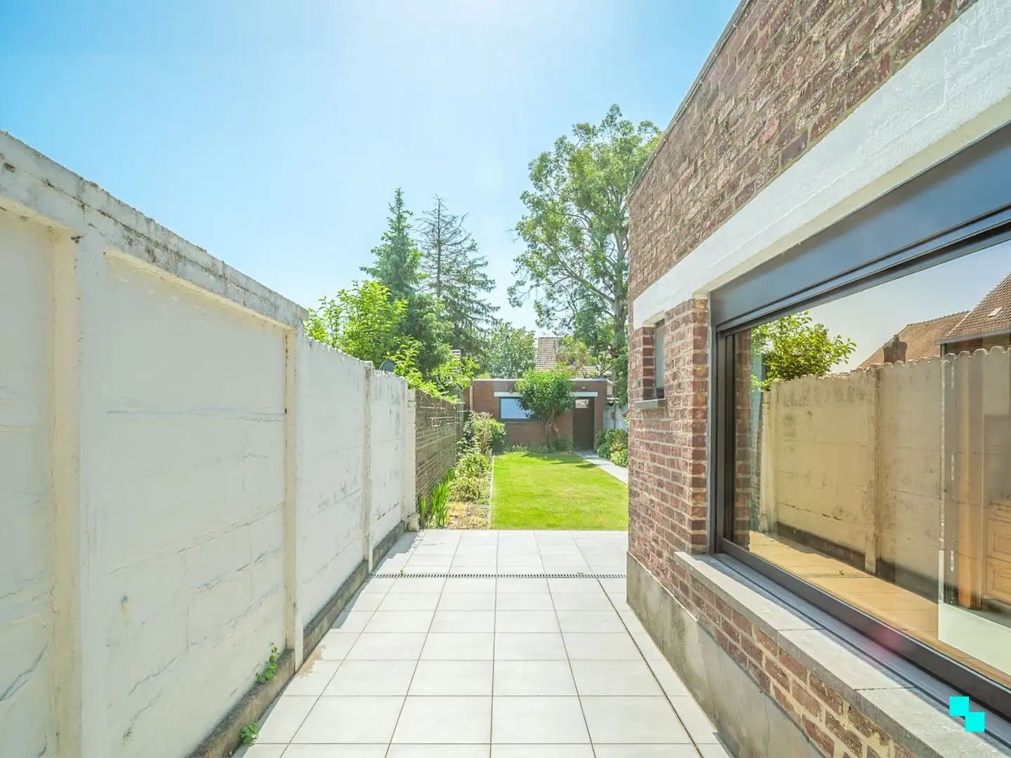 Strategisch gelegen woning met zonnige tuin en werkhuis foto 24
