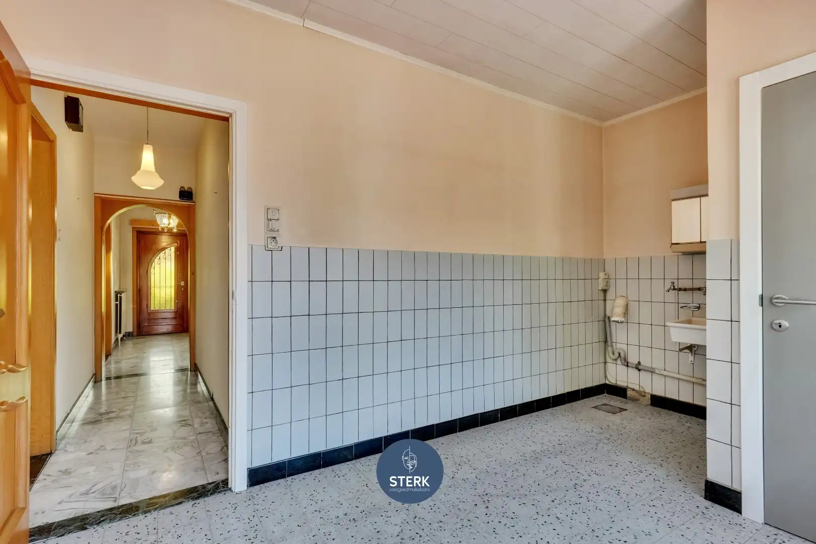 RUIME GEZINSWONING MET VEEL CHARME EN KARAKTER TE REKEM !  foto 10