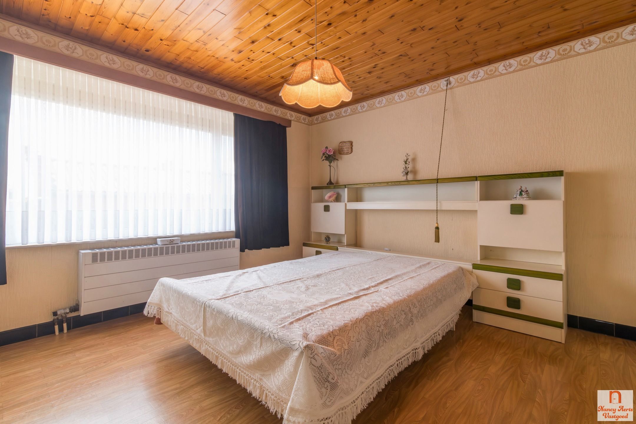 Vrijstaande, goed onderhouden woning op 20 are grond foto 19