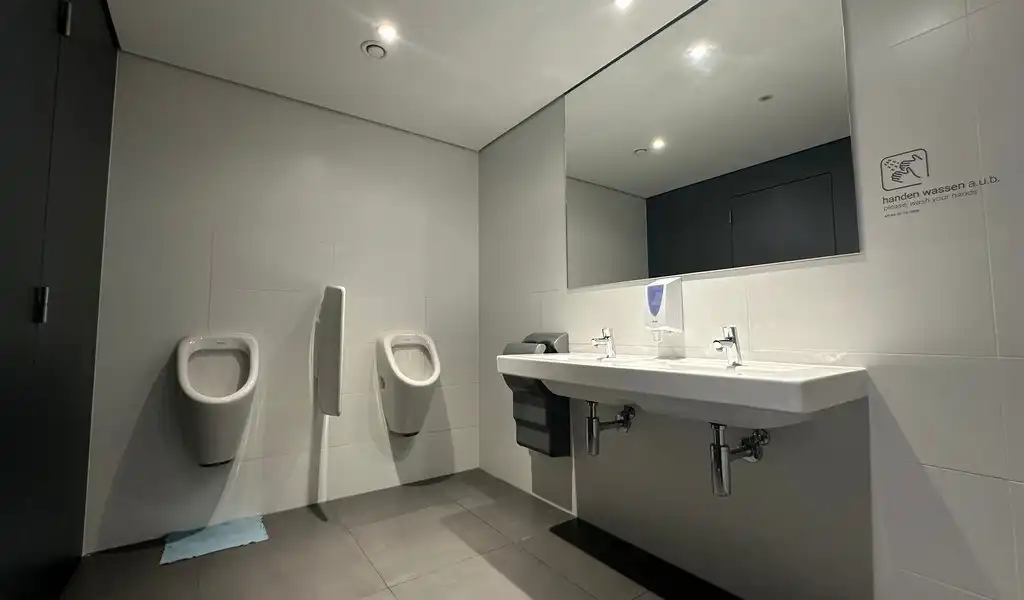 Gemeubelde kantoren met dienstverlening te huur in AA Tower te Zwijnaarde foto 21