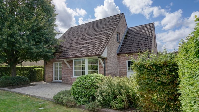 Landhuis van 172m² op 6 are 30 ca met zeer mooie tuin foto 15