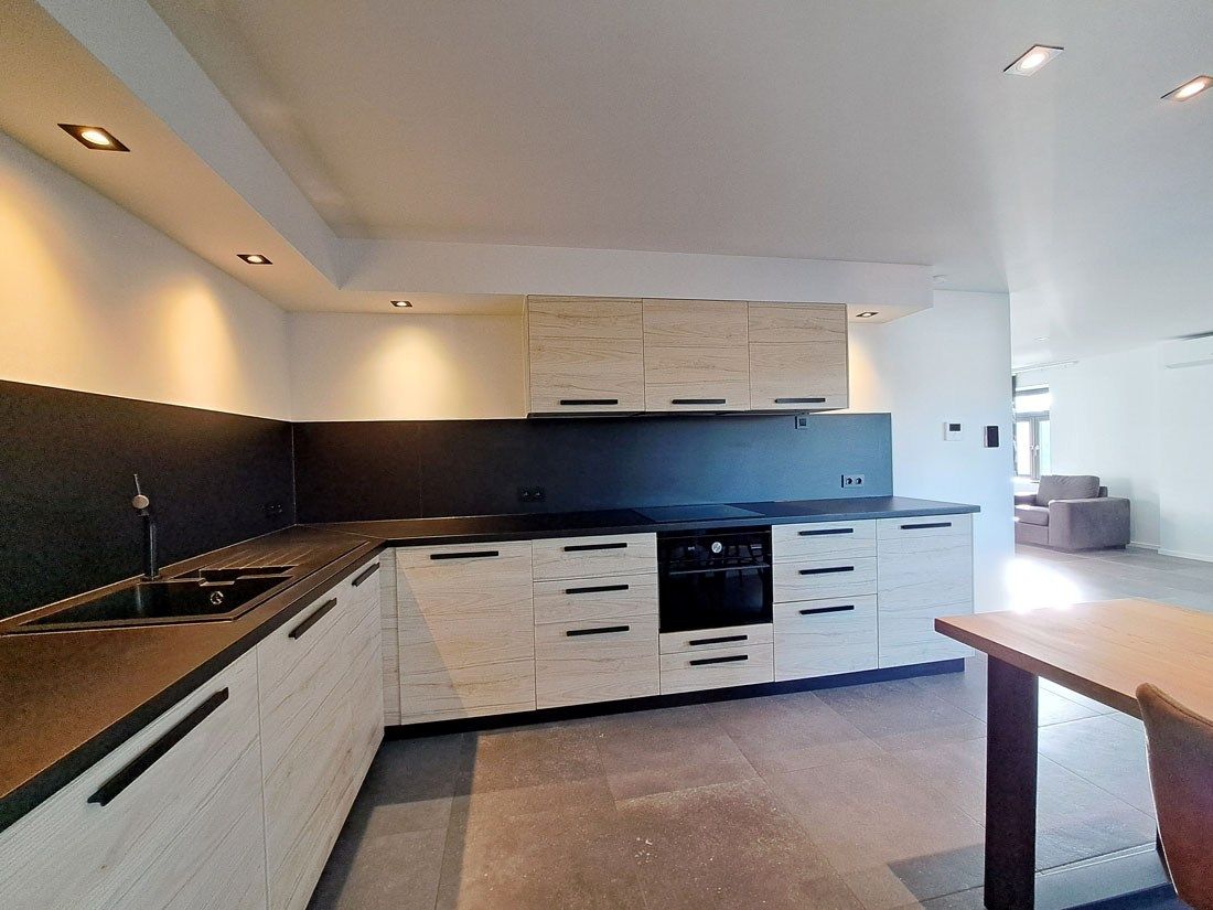 Instapklaar ruim duplex appartement te Rekem foto 8