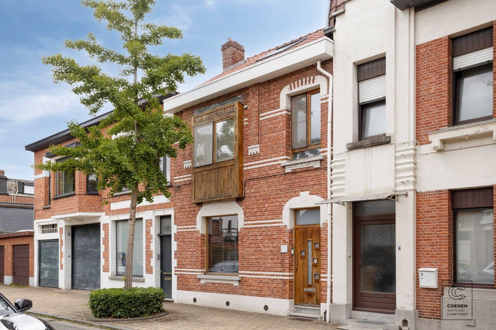 Charmante woning met 2 à 3 slaapkamers op een TOPlocatie te Brasschaat!  foto {{pictureIndex}}