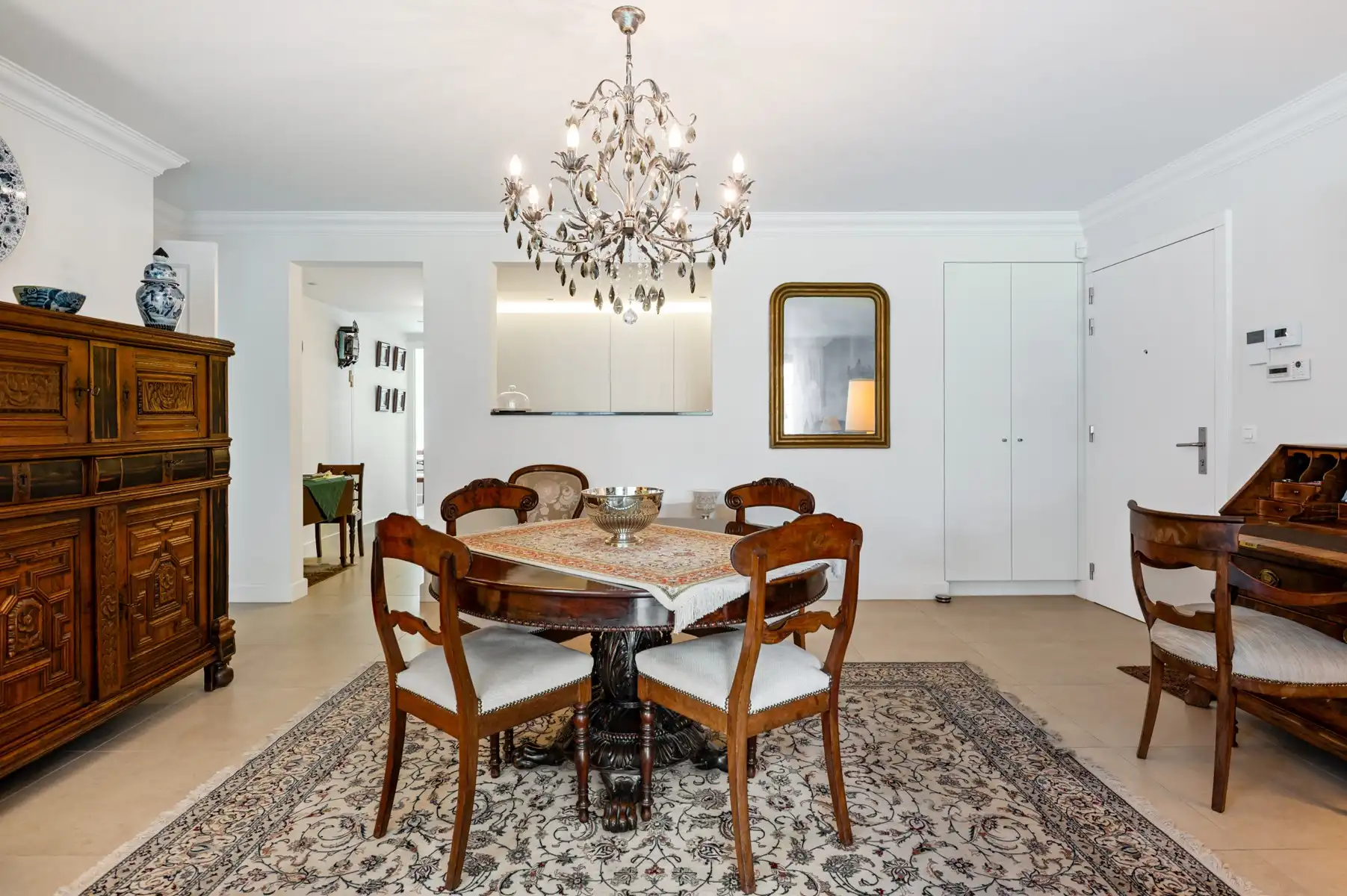 Gelijkvloers appartement met 2 slaapkamers, bureau en terras foto 9