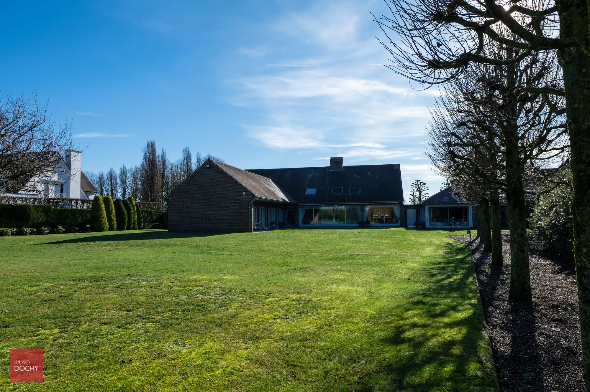 Zeer goed onderhouden ruime villa op 5.328m² foto 15